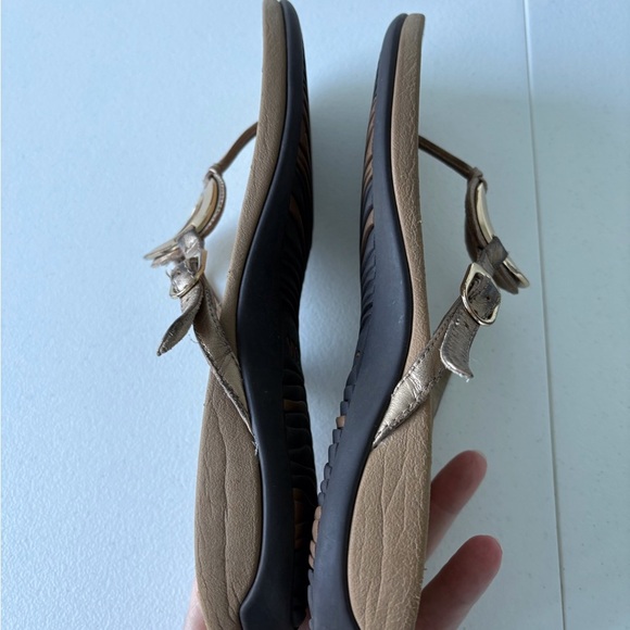 Vionic Rest Karina Sandal in Bronze Size 10 Beach Summer Pool FlipFlop Casual - Picture 10 of 11